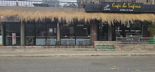 Cafe De Safari — Eat & Drink near Chitwan National Park, Sauraha
