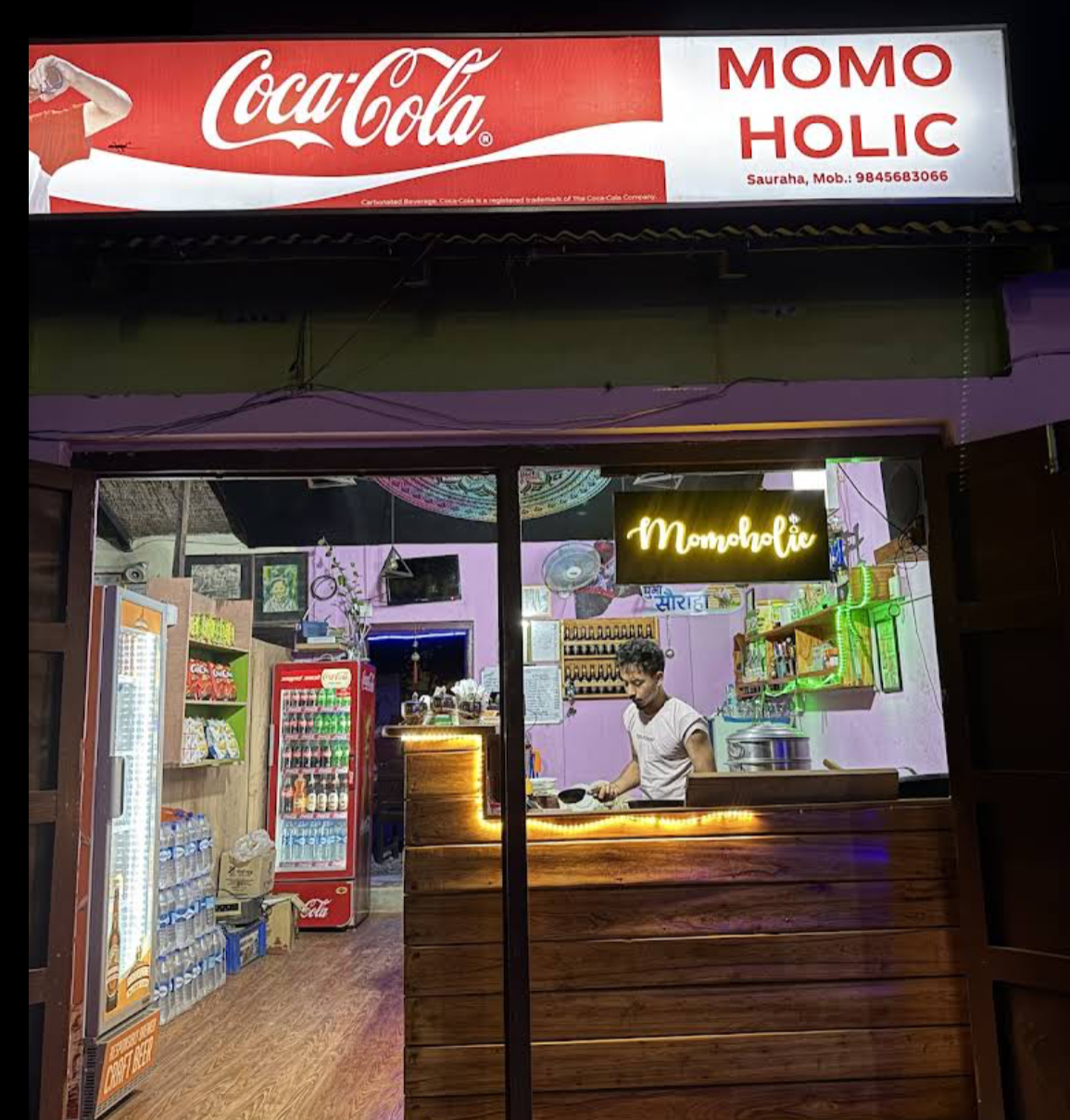 Momoholic, Sauraha